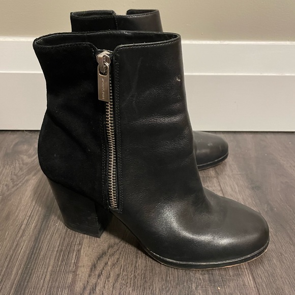 Michael Kors Ankle Boots - Picture 1 of 3